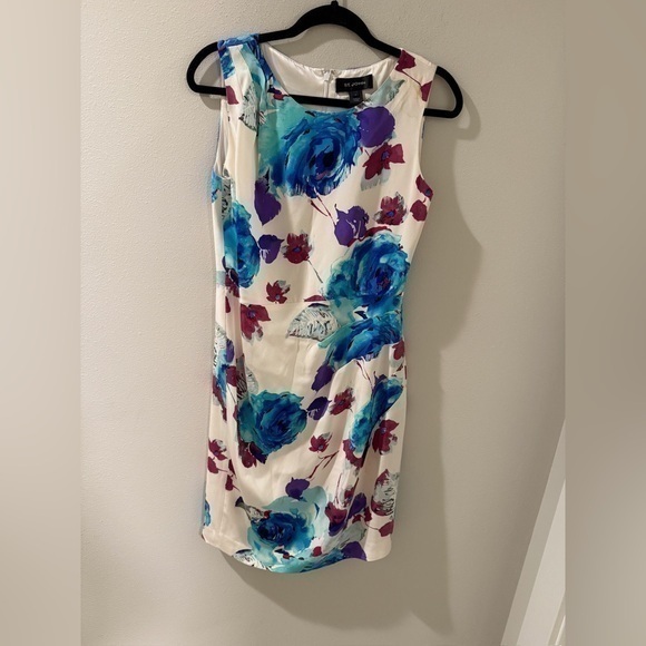 St. John Dresses & Skirts - St.‎ John Collection Women's Evening Garden Silk Crepe - Size 4
